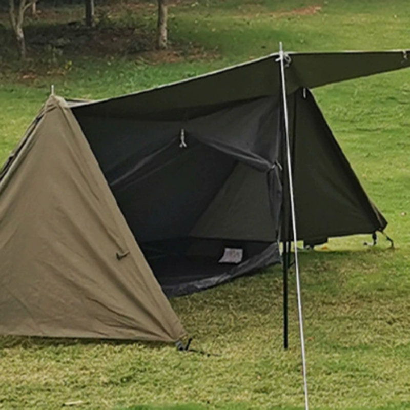 Tenda penampungan hijau tentara luar ruangan